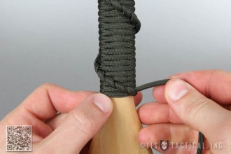 Paracord Paddle Wrapping 11