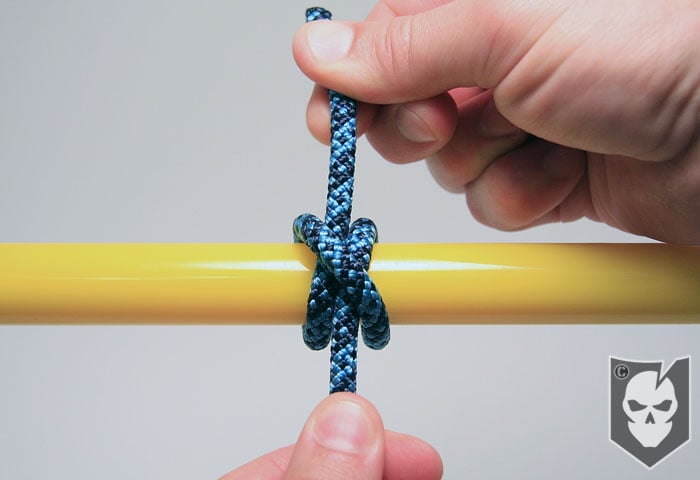 DIY Helix DNA Macrame Bracelet Using Clove Hitch Knot | Macrame Brace… |  Diy friendship bracelets tutorial, Macrame bracelet tutorial, Friendship  bracelets tutorial