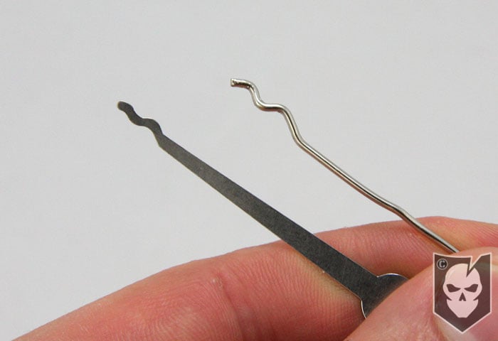 paperclip lock pick