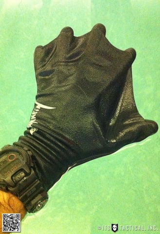 Darkfin Gloves