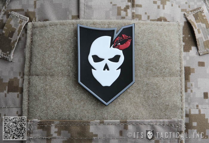 ITS Ladies Kiss PVC Morale Patch 01