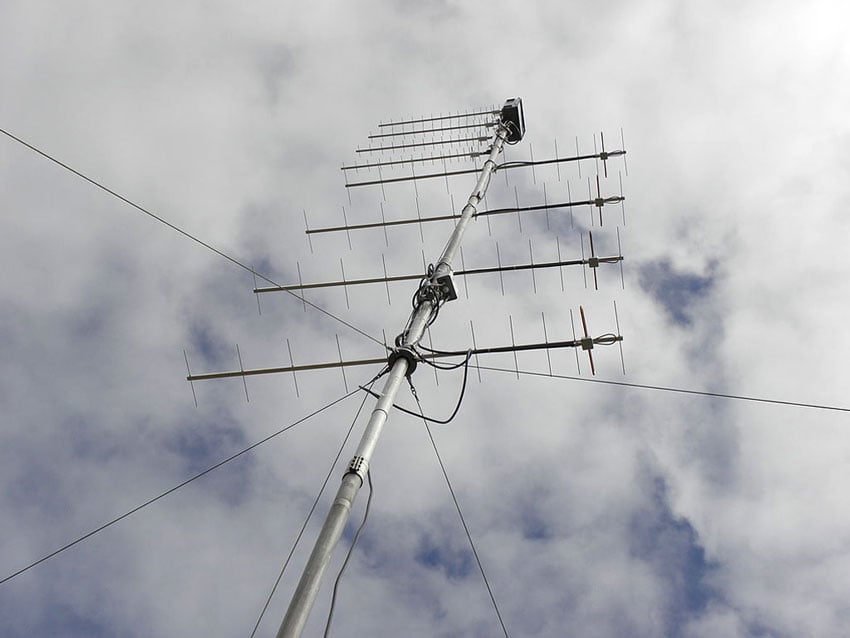 UHF Antennas Stacking for Ham Radio Bands