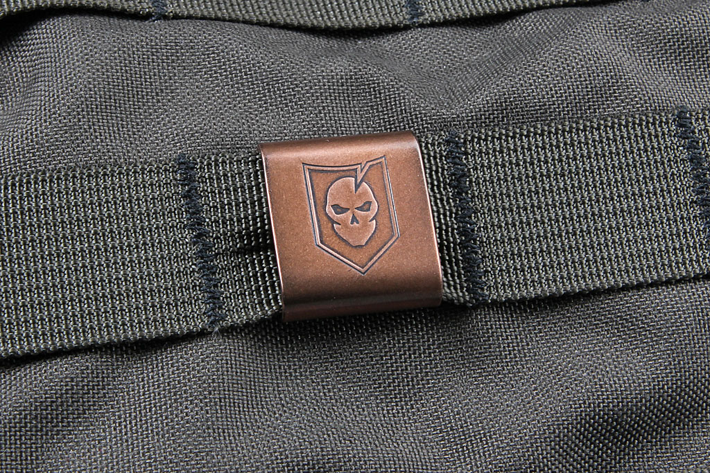 steel-flame-molle-clip-01